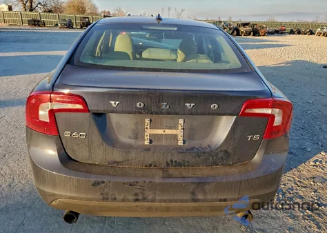 2013 Volvo S60 T5 из США, поврежденный, VIN YV1612FSXD2188106